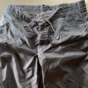 Birdwell board shorts 311 Men’s Size 37. Black.